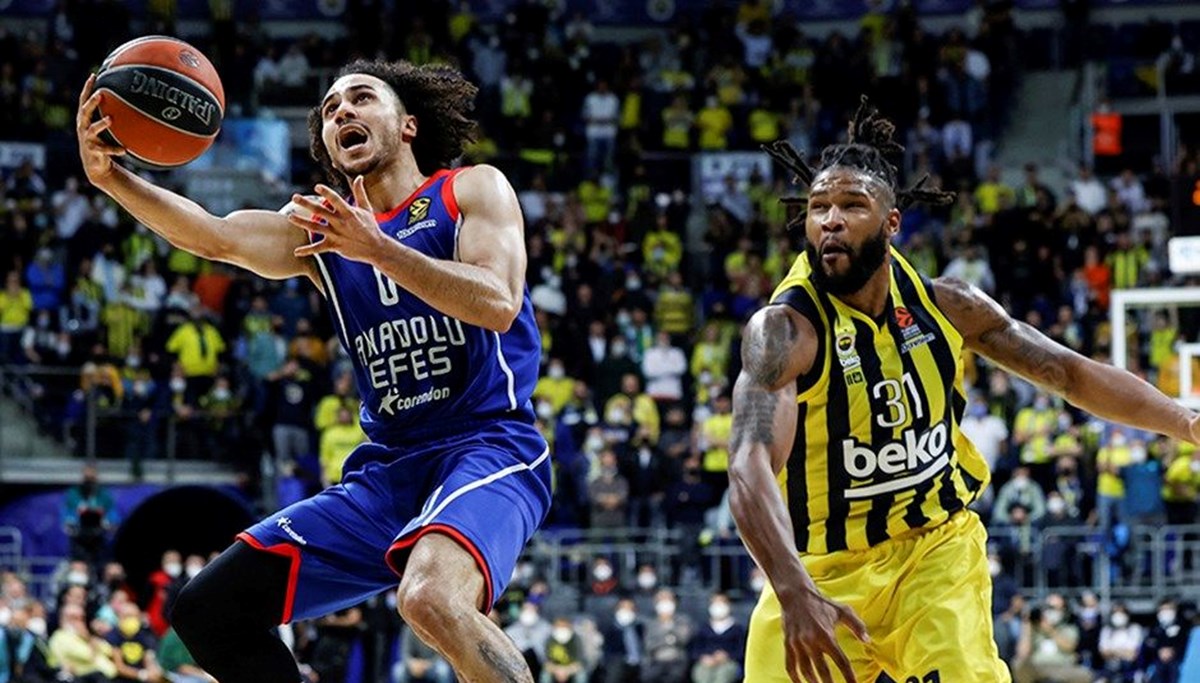 Fenerbahçe, Anadolu Efes'i yenerek seride 1-0 öne geçti