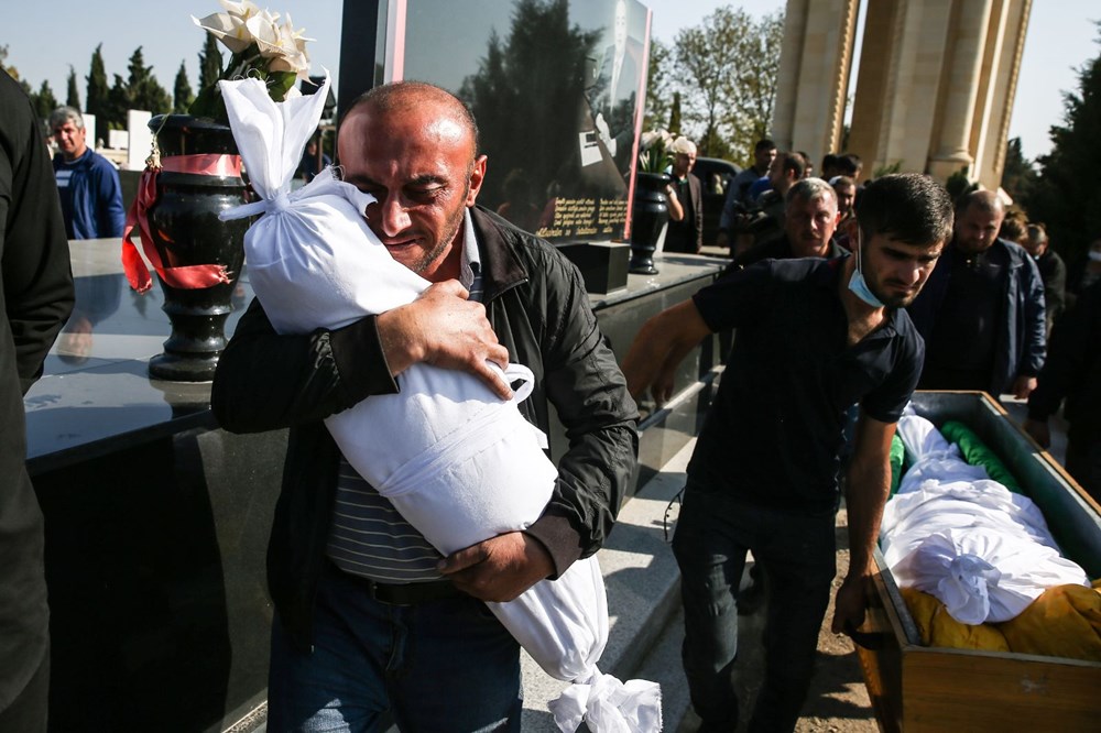 Hain saldırının küçük kurbanları: Cenazede gözyaşları sel oldu - 6