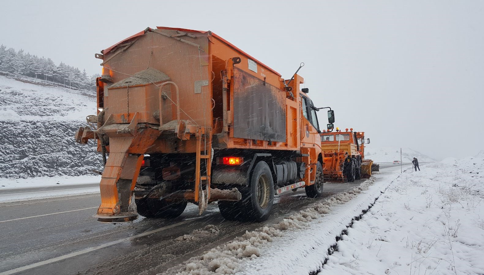 Kar ve tipi T�rkiye�deki bir�ok il ve il�e yolunu ula��ma kapatt�