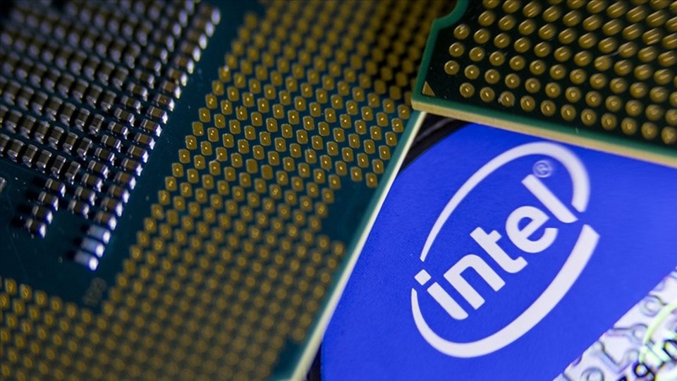 Amazon'un geliri arttı, Intel'in düştü - 1