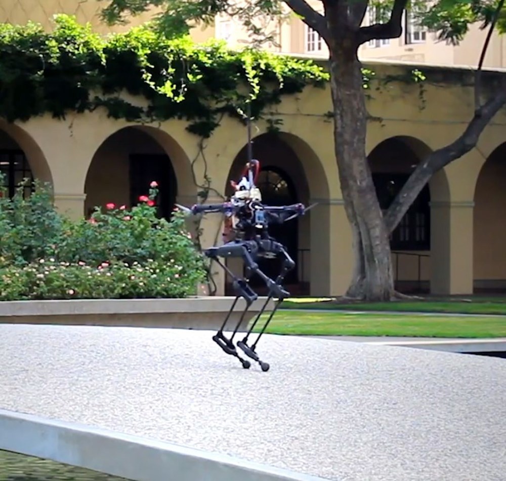 Uçan robot geliştirildi: Leo - 5