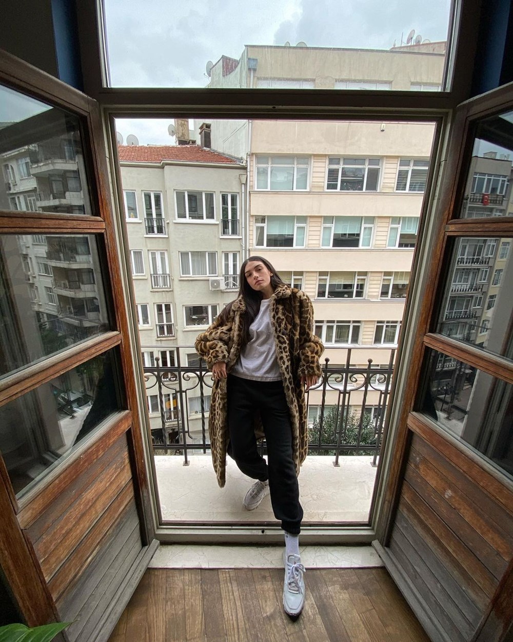 Hazar Ergüçlü: Pandemi beni içten içe mutlu ediyor - 3