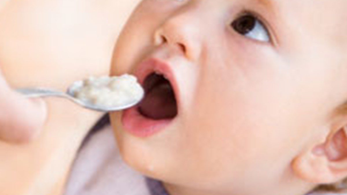 bebeginiz refluyse biberonla beslemeyin