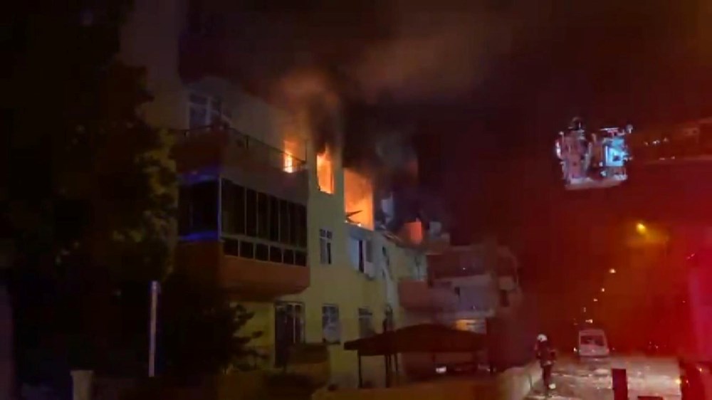 Konya'da dört katlı binada doğalgaz patlaması: 12 yaralı - 4