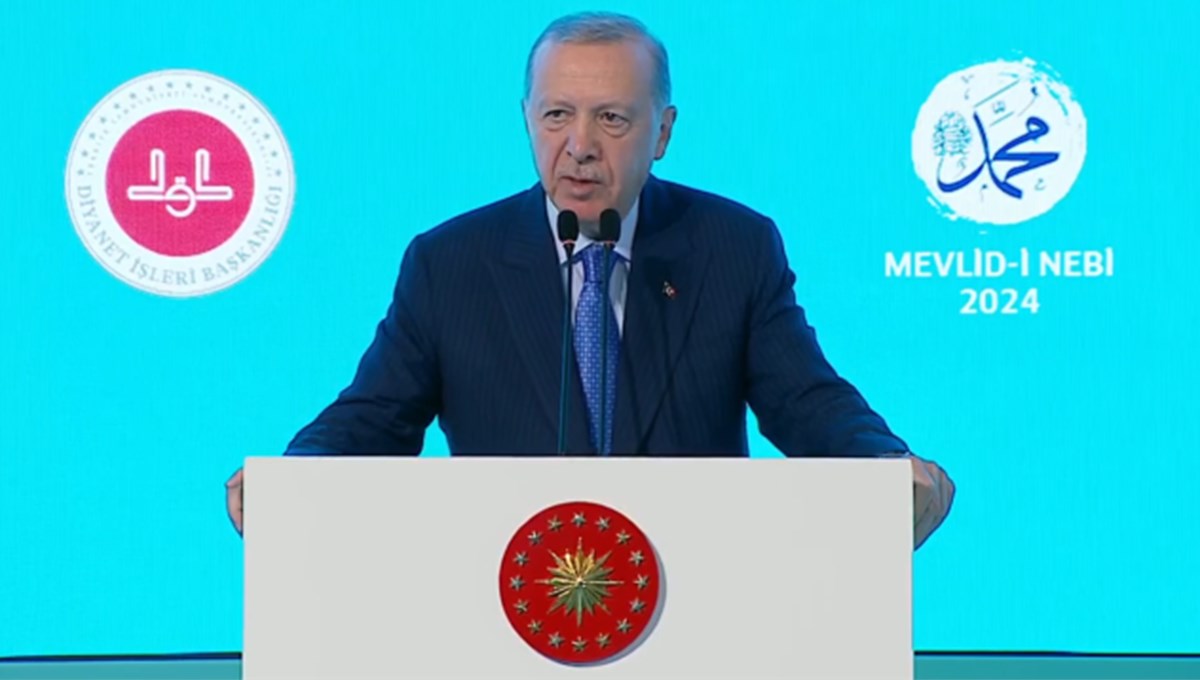 Cumhurbaşkanı Erdoğan: Şahsiyet inşası sadece ferdi bir sorumluluk değildir Cumhurbaşkanı Erdoğan: Şahsiyet inşası sadece ferdi bir sorumluluk değildir
