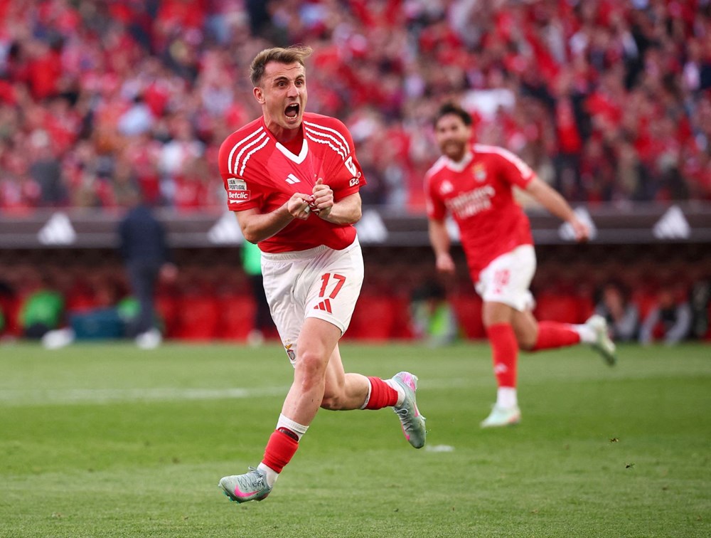 Kerem Aktürkoğlu'nun derbi performansı Portekiz'i büyüledi: