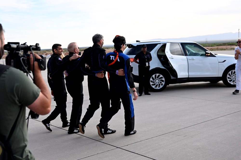 Türkiye'nin 2'nci uzay misyonu tamamlandı: Tuva Cihangir Atasever'in içinde bulunduğu araç Dünya'ya iniş yaptı - 9