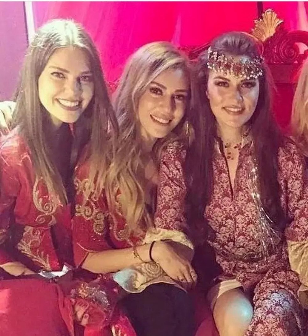 Fahriye Evcen, Aslı Enver ve Sinem Kobal'dan yıllar sonra aynı poz - 3