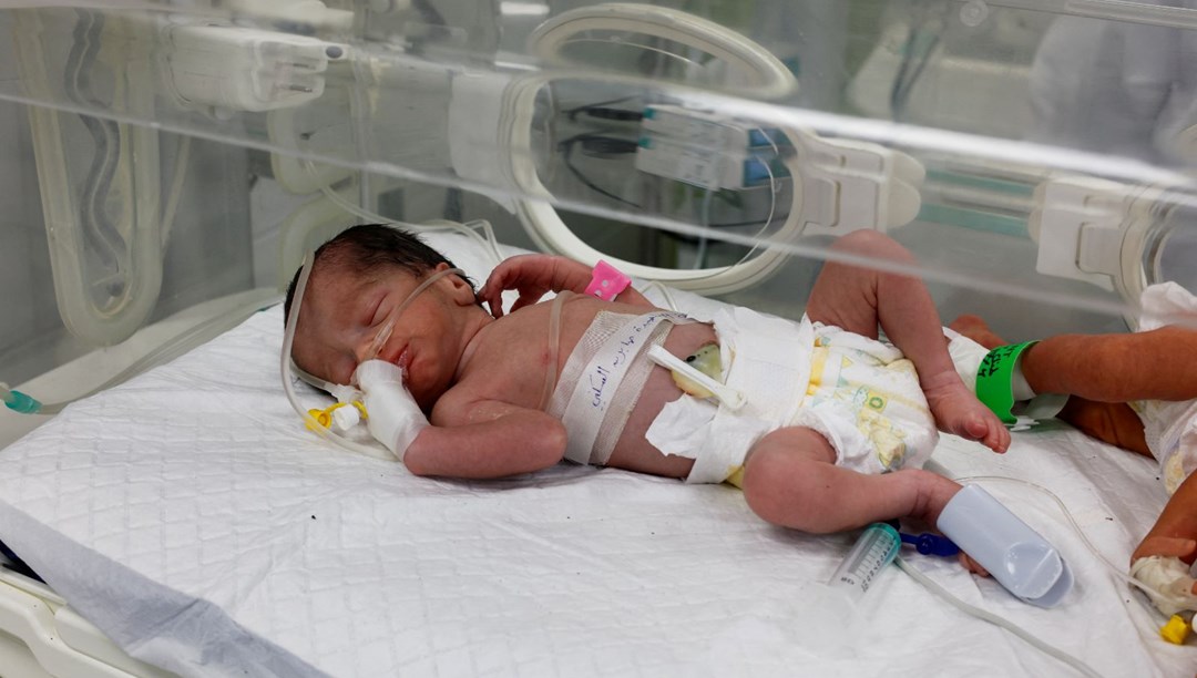 Ailesi İsrail saldırısında öldürülen bebek hem öksüz hem yetim doğdu