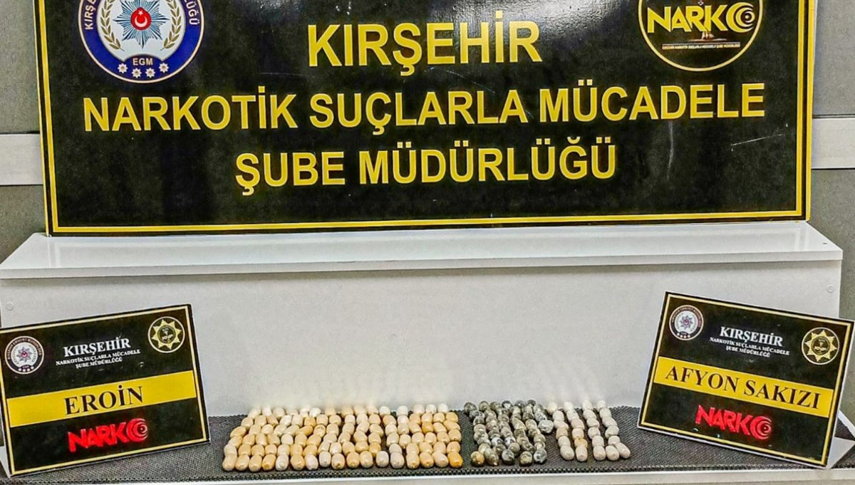 Midesinde 170 uyuşturucu kapsülü ele geçirilen 2 kurye tutuklandı