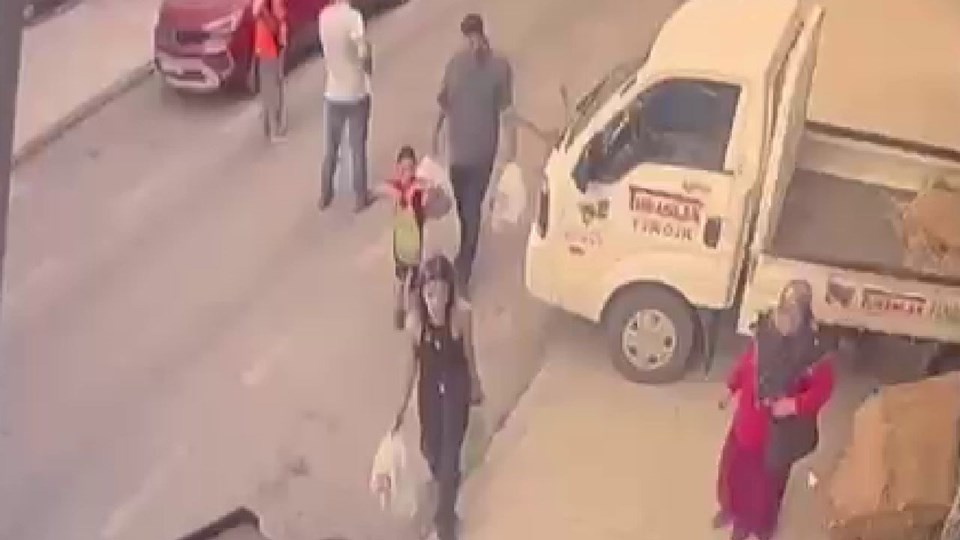 Sakarya'da sokakta infaz: Baba öldü, dört yaşındaki oğlu yaralandı - 1