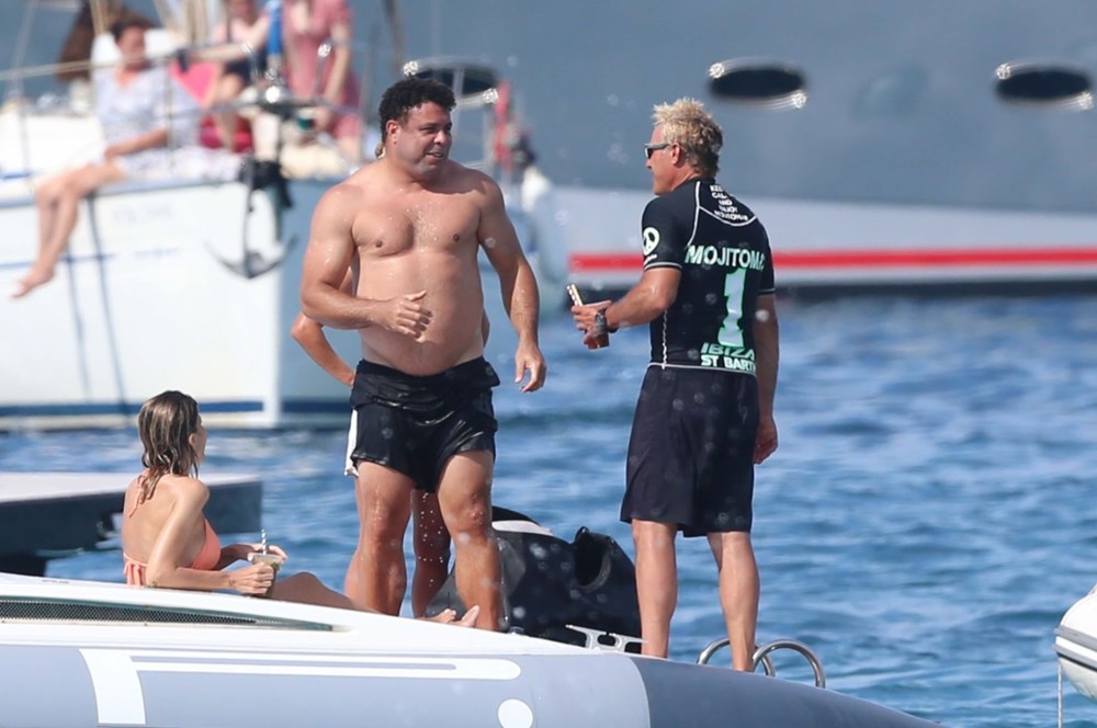 Fenomen Ronaldo göbeğiyle gündemde - 11