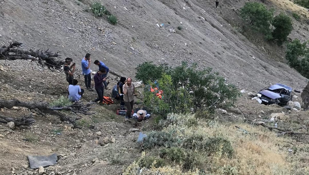 Adıyaman'da otomobil uçuruma yuvarlandı: 1 ölü, 1 yaralı