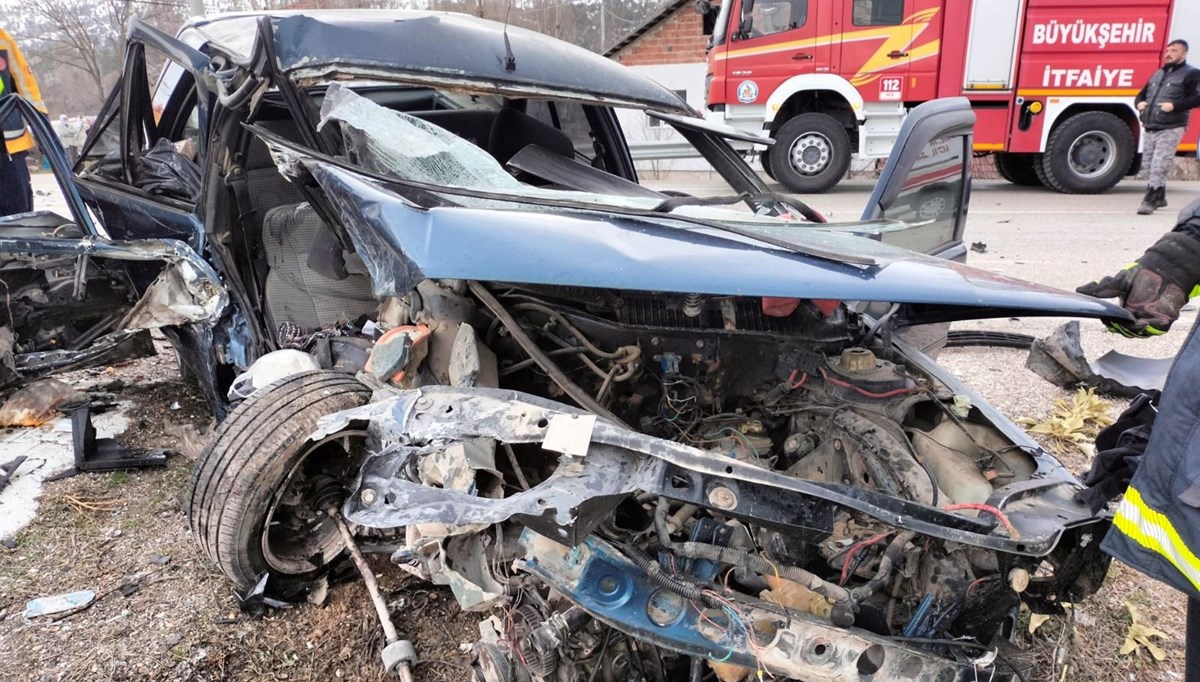 Denizli’de zincirleme trafik kazasında 3 kişi yaralandı Denizli’de zincirleme trafik kazasında 3 kişi yaralandı