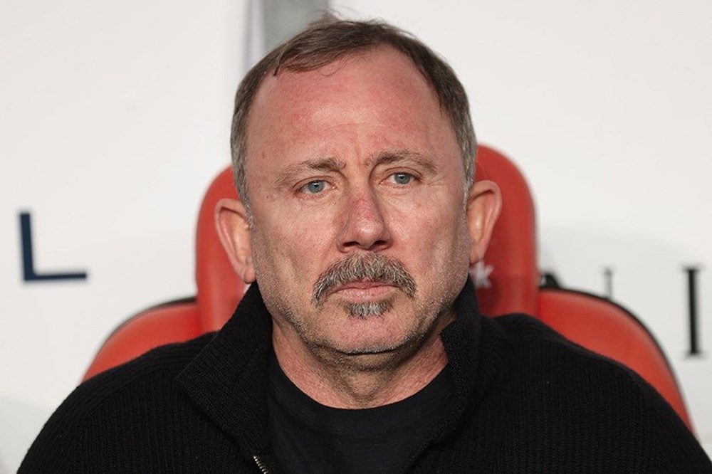 Sergen Yalçın, Fenerbahçe'den ayrılacak 3 ismi açıkladı: "Mümkün değil, seneye olmaz" 77