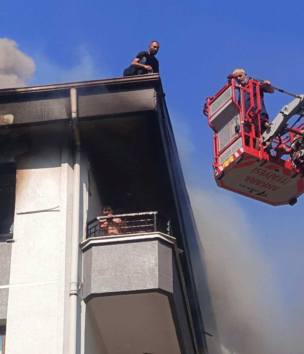 Alevlerin
arasında can pazarı: 8 yaşındaki çocuk ıslak bezlerle hayata tutundu - 6