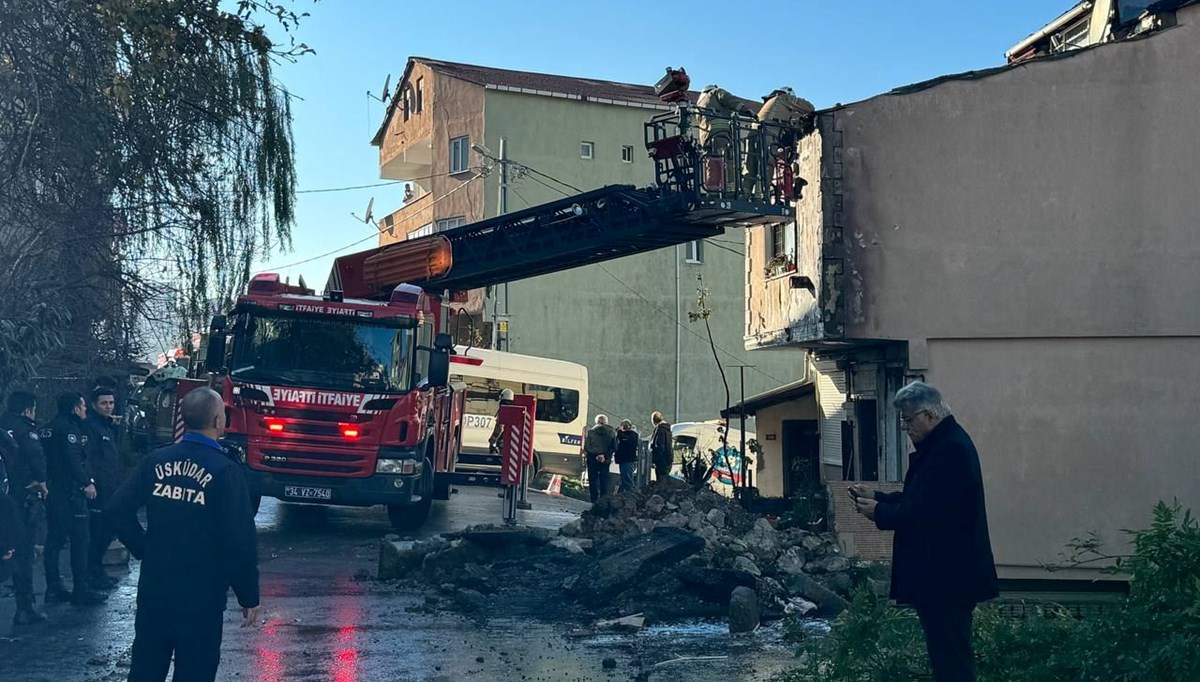 SON DAKİKA HABERİ: Üsküdar'da doğalgaz borusu patladı SON DAKİKA HABERİ: Üsküdar'da doğalgaz borusu patladı
