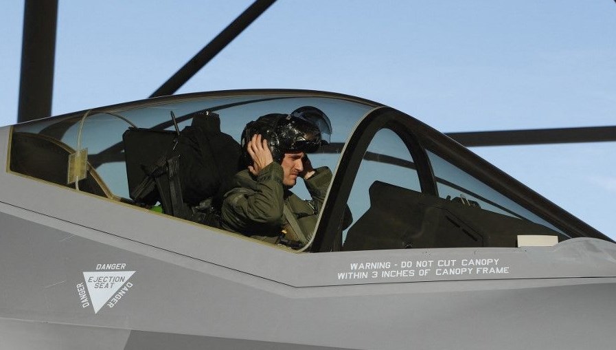 Amerikan pilotları Putin'i koruyacak