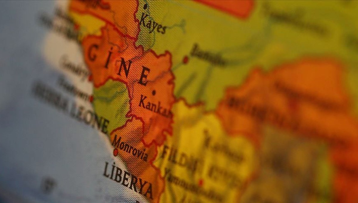 Hükümet üyelerinin pasaportlarına el konuldu Hükümet üyelerinin pasaportlarına el konuldu