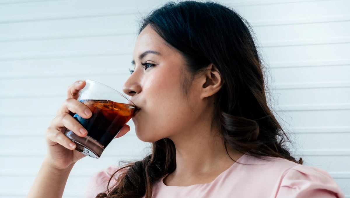 Bir kutu kola vücudumuza neler yapabilir? Bir kutu kola vücudumuza neler yapabilir?
