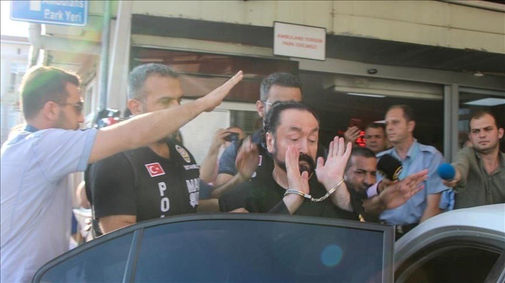 Adnan Oktar davasında ilginç anlar: "Özledik seni, aşkım beyaz sana çok yakışmış" - 2