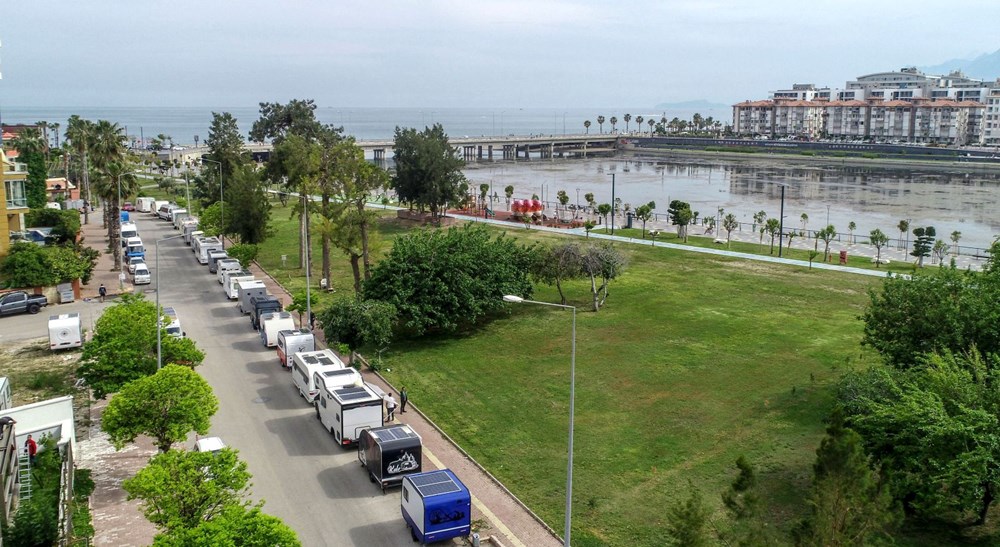 Antalya'da karavanların sokak aralarına park etmesine yasak geliyor - 5