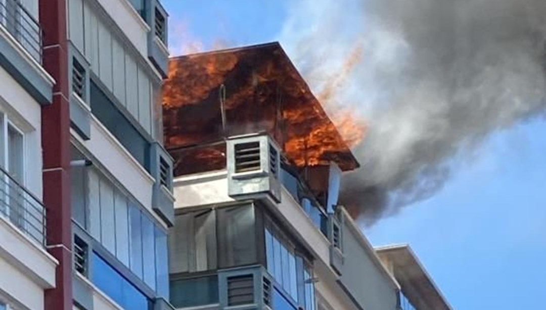 Ankara’da 7 katlı binanın çatısında yangın