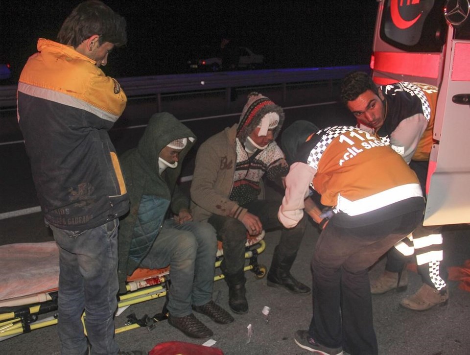 Çorum’da yolcu otobüsü devrildi: 1 ölü, 41 yaralı - 1