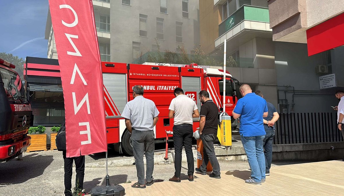Üsküdar’da boya deposunda yangın Üsküdar’da boya deposunda yangın