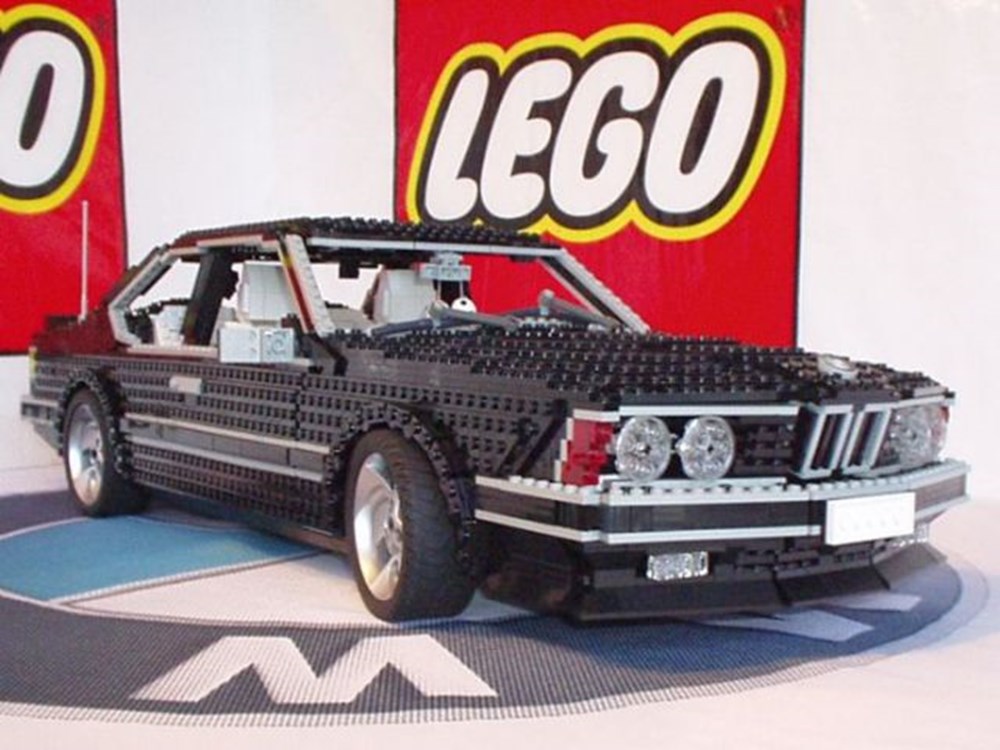 Лег класс. Лего BMW e34. BMW e34 из лего. LEGO Mercedes 124. БМВ е34 из лего.