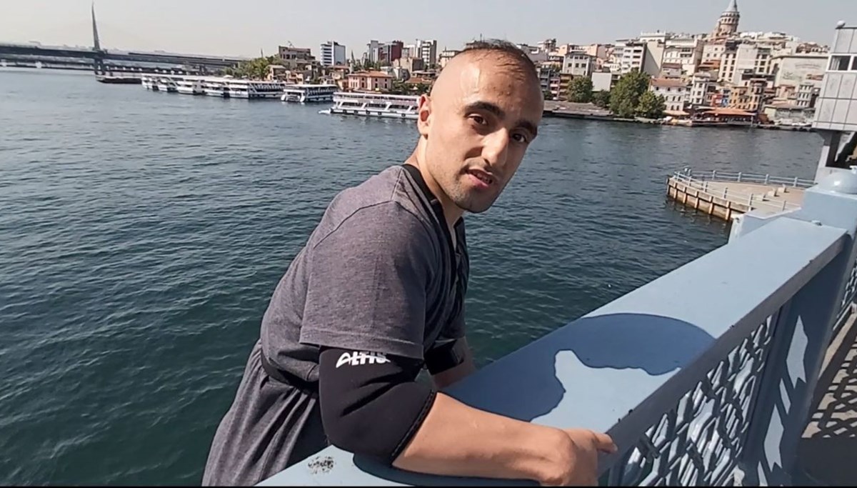 Tık uğruna Galata Köprüsü'nden gemiye atlayan fenomen gözaltına alındı