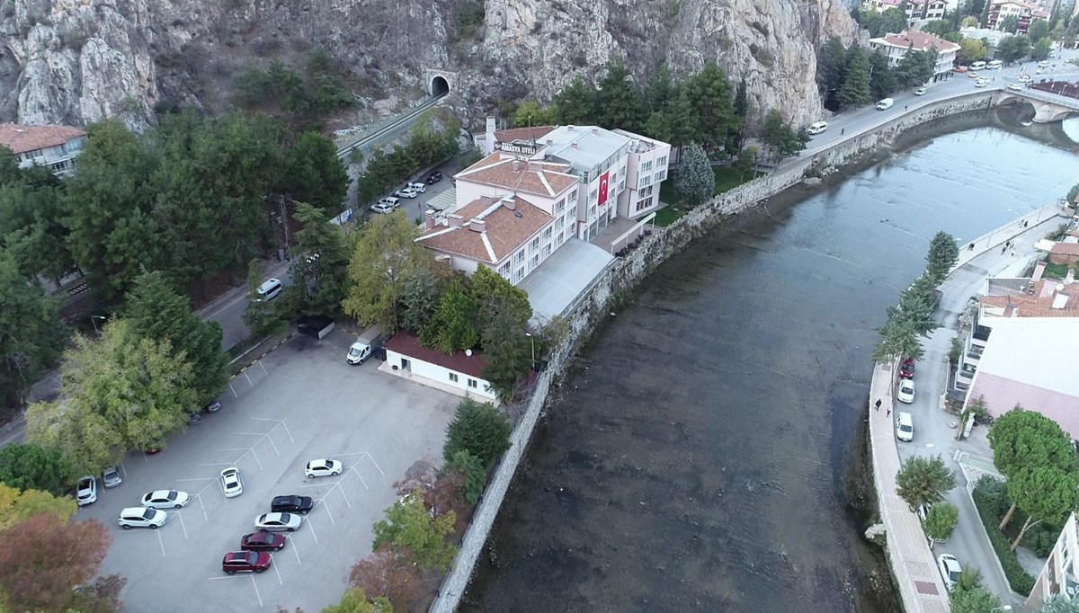 Amasya'da nehir manzaralı otel, kız öğrencilere yurt oldu