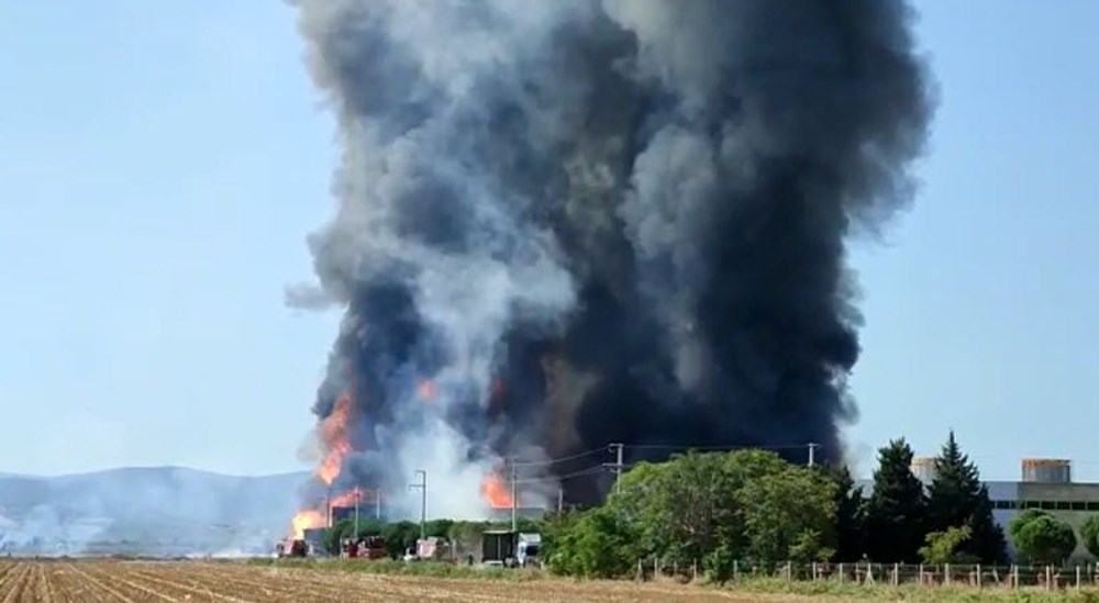 İzmir'de fabrika yangını - 4