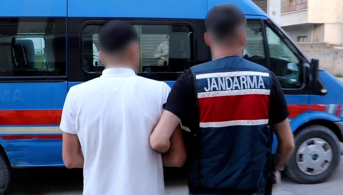 Mersin'de terör operasyonu: 7 gözaltı Mersin'de terör operasyonu: 7 gözaltı