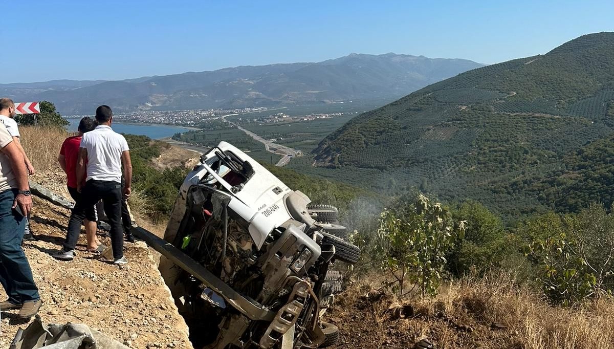 Beton mikserleri kaza yaptı: 1 ölü, 1 yaralı