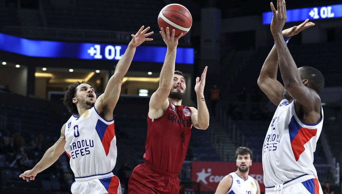 Anadolu Efes'te 8 Covid-19 vakası