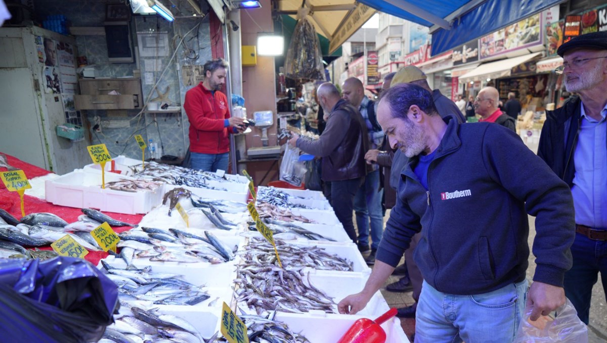 Hamsinin kilosu 80 liraya düştü