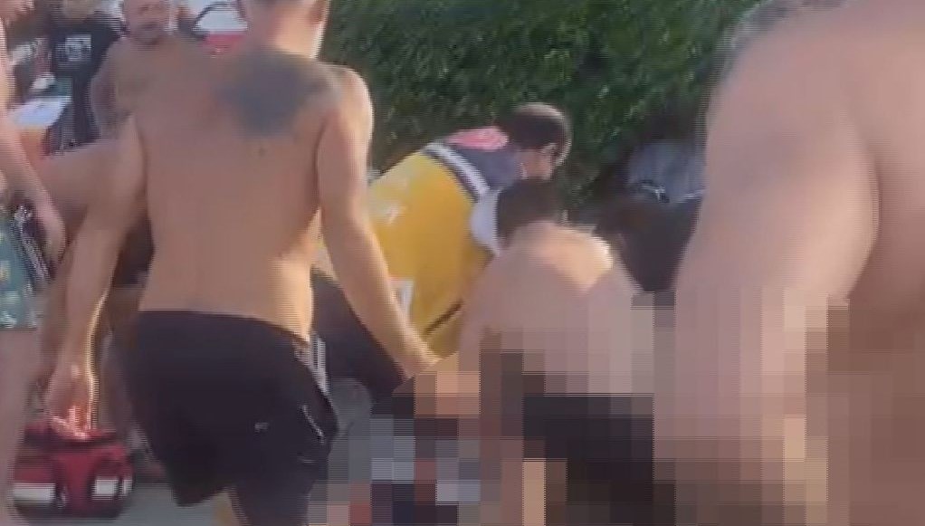 Denizde fenalık geçirdi