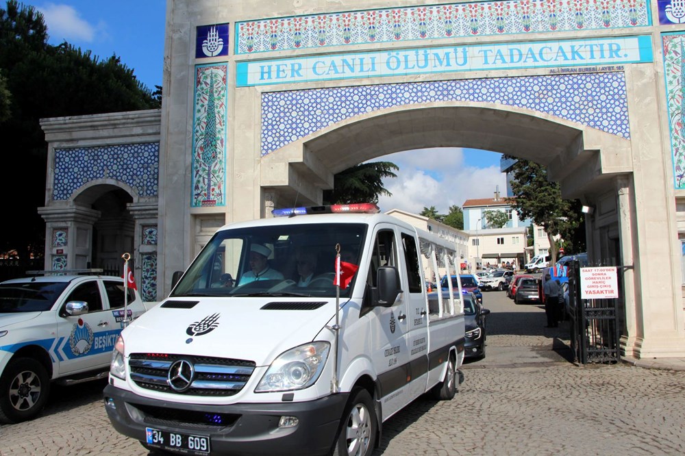 Cüneyt Arkın'ı binlerce kişi gözyaşlarıyla uğurladı - 18