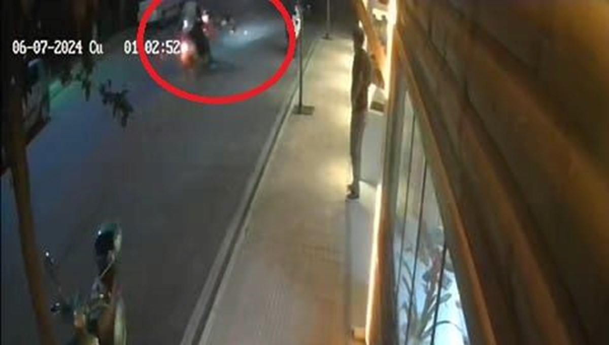 Motosikletlilerin feci kazası: Kafa kafaya çarpıştılar Motosikletlilerin feci kazası: Kafa kafaya çarpıştılar