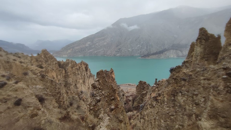 Uzundere'deki peri bacaları Kapadokya'yı hatırlatıyor - 2
