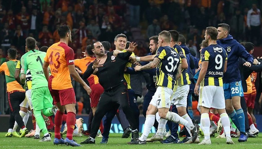 Galatasaray ve Fenerbahçe'ye ceza yağdı: 15 sezonda oynanan 36 derbide ağır fatura!