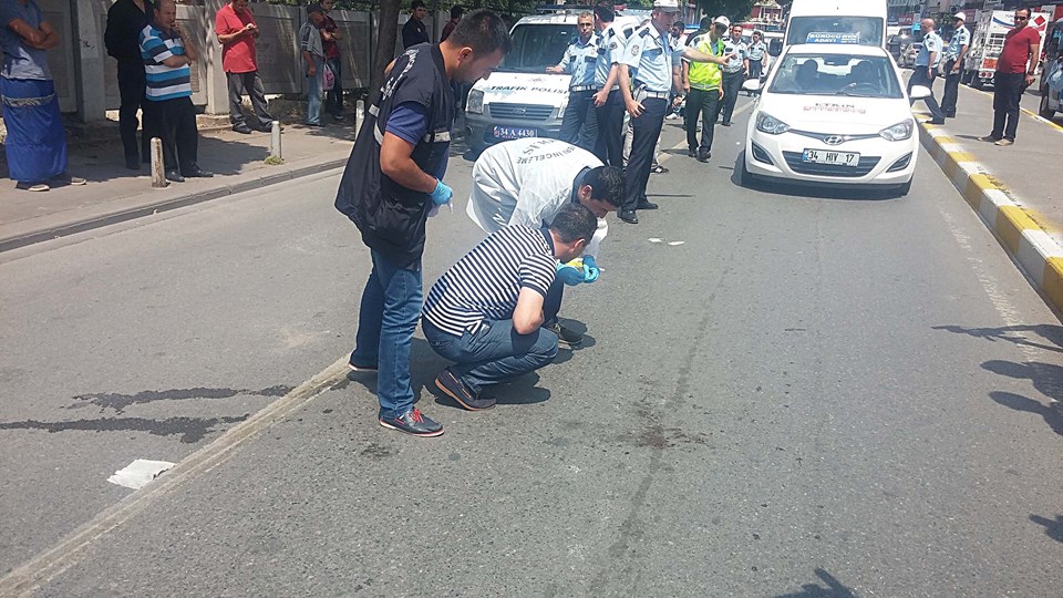 Trafik polisi tartıştığı minibüs şoförünü bacağından vurdu - 1