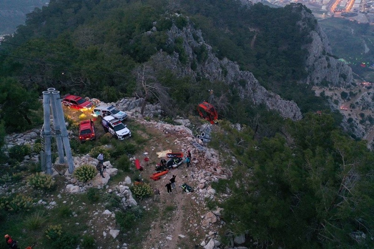 Antalya'daki teleferik kazası: Mahsur kalanlar yaşadıklarını anlattı