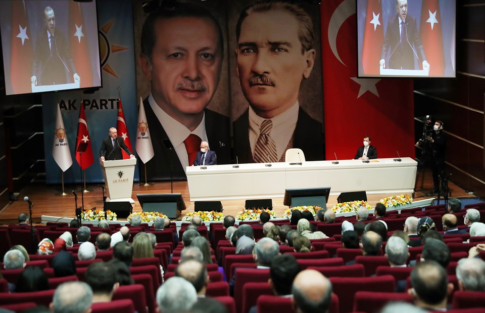 Cumhurbaşkanı Erdoğan AK Parti milletvekilleriyle buluştu: Vatandaşı enflasyona ezdirmeyeceğiz - 1