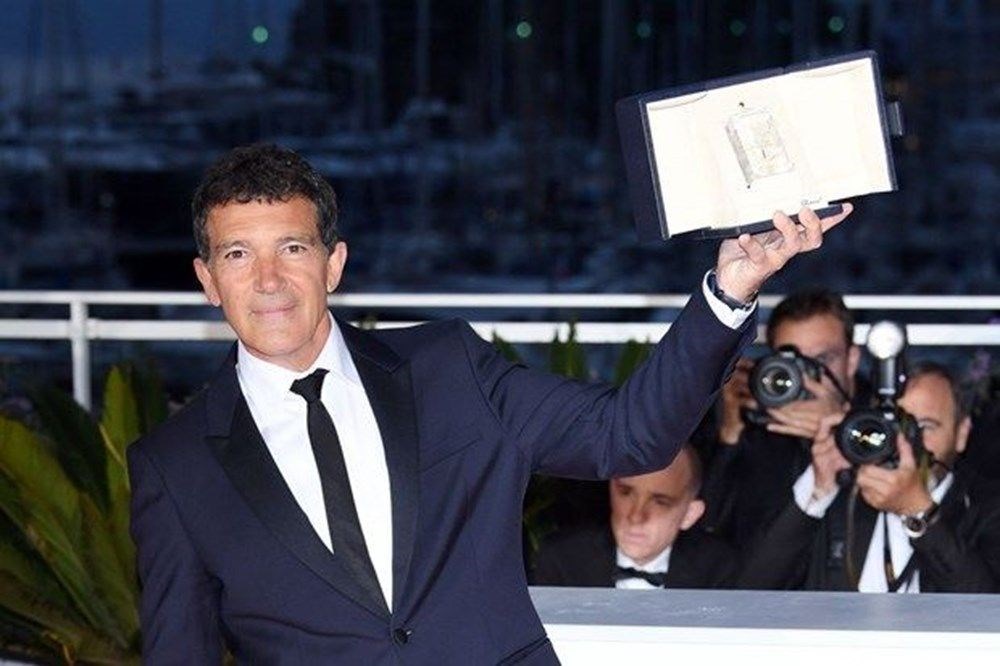 Antonio Banderas corona virüsü yendi - 4