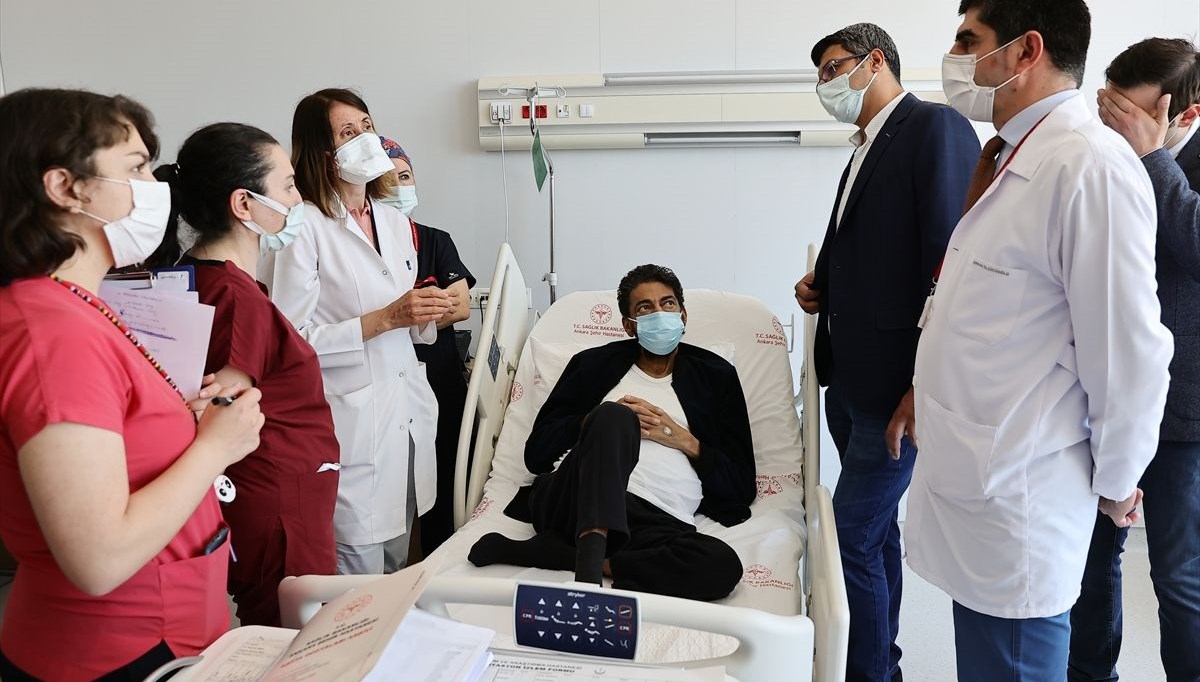Hakan Taşıyan 7 ay sonra taburcu oldu