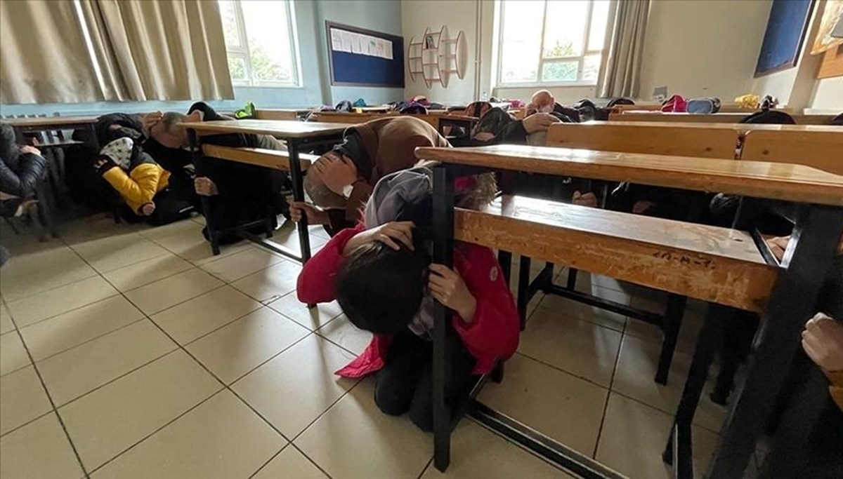 Yarın okullarda tatbikat yapılacak Yarın okullarda tatbikat yapılacak