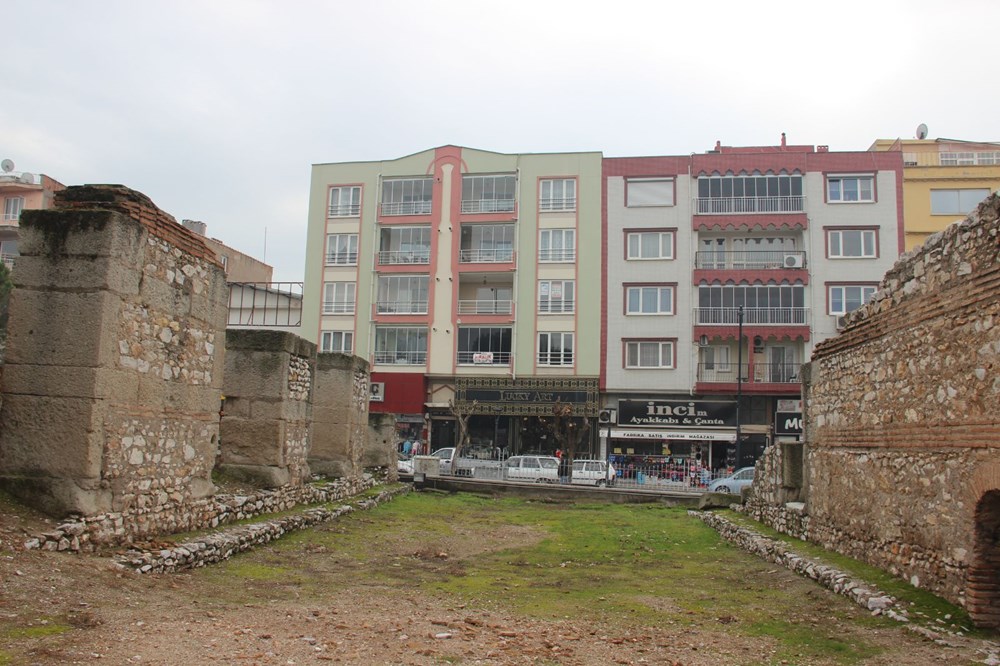 Akhisar'da antik şehirle modern şehir iç içe - 21