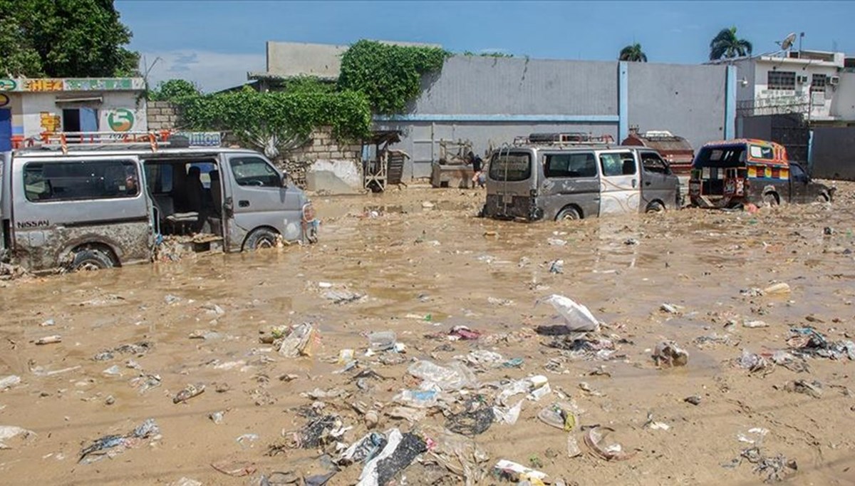 Haiti'de sel felaketi: 15 ölü, 8 kayıp Haiti'de sel felaketi: 15 ölü, 8 kayıp